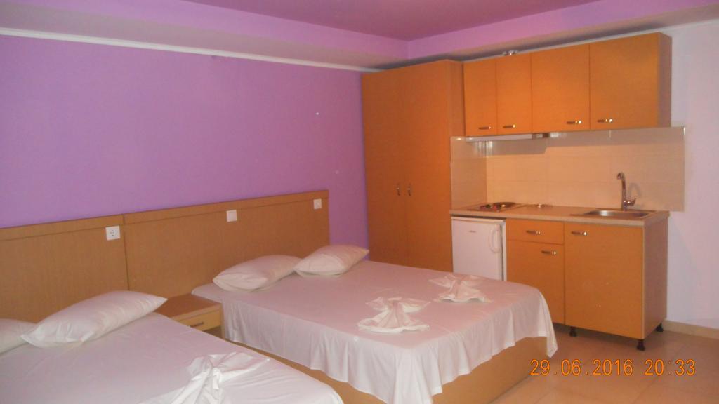 Dimis Studios And Apartments Olympiakí Aktí Kültér fotó