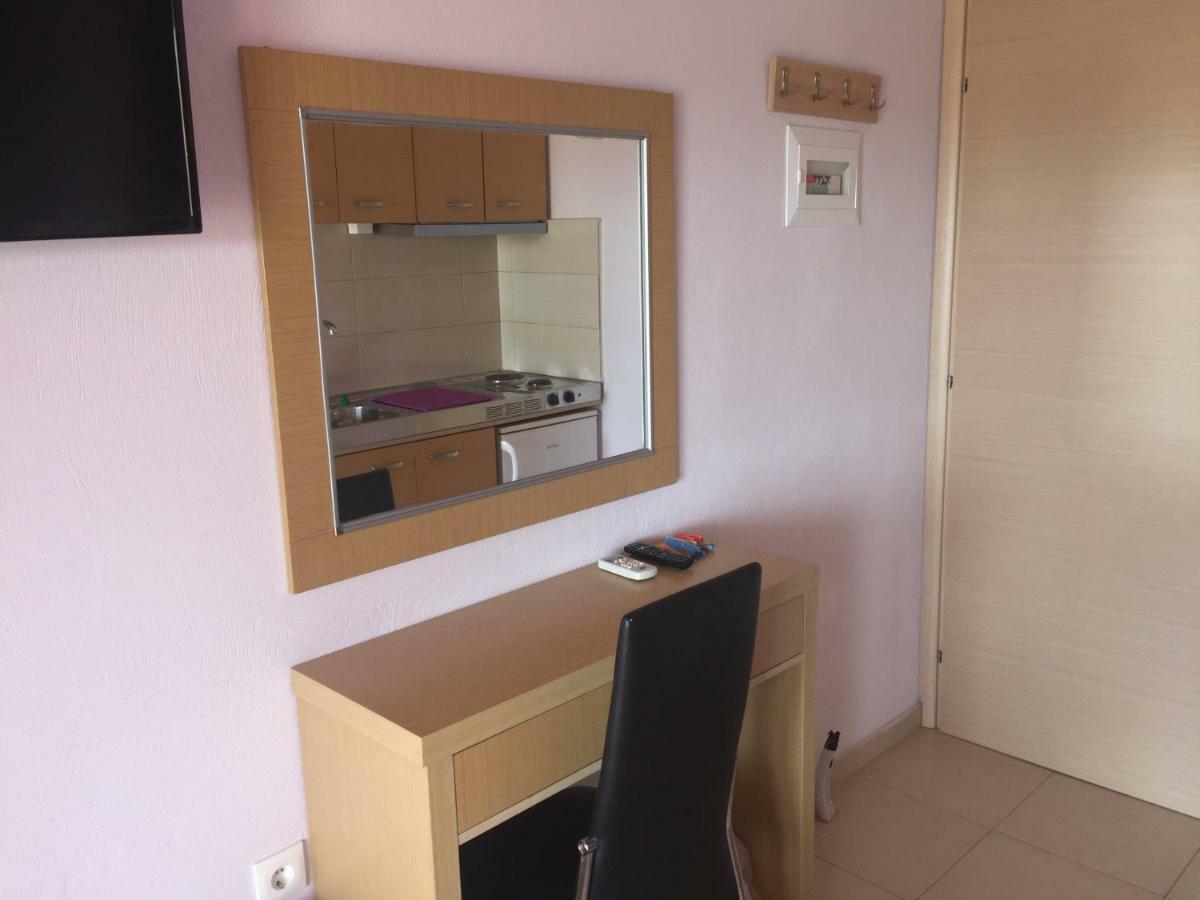 Dimis Studios And Apartments Olympiakí Aktí Kültér fotó